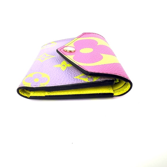 Louis Vuitton Zoe Giant Monogram Lilac Multicolor Flap Compact Wallet - Picture 7 of 16